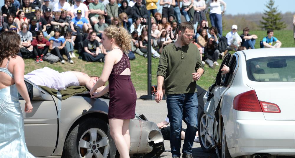 Mock crash actors try to sort out what happened.