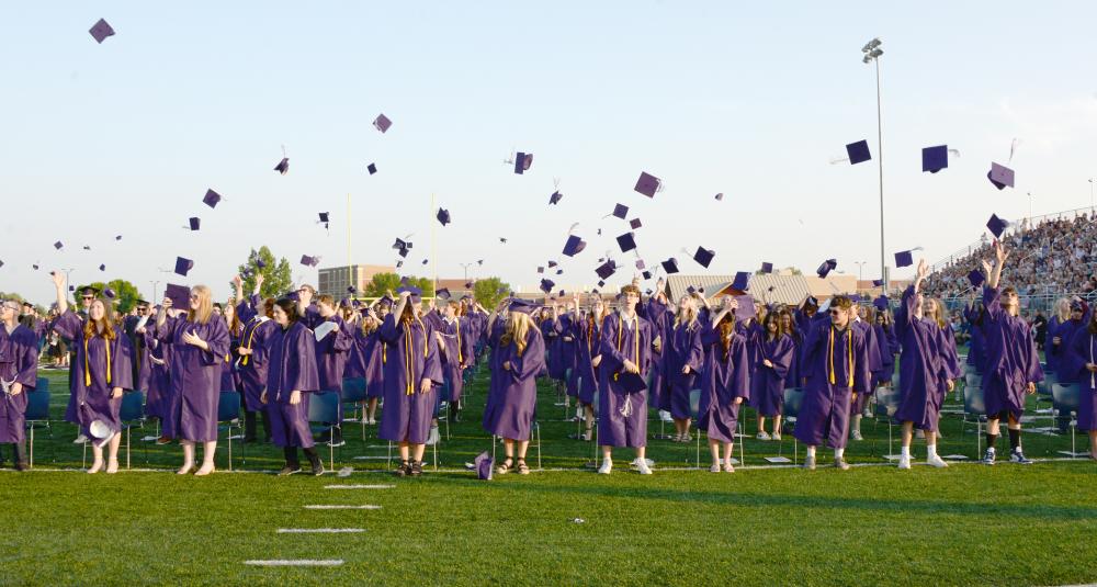 BHS Class Of 2023 Graduates | Buffalo-Hanover-Montrose Schools