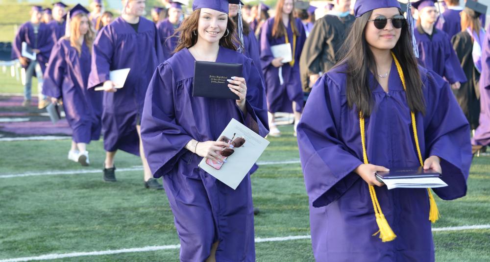 BHS Class Of 2023 Graduates | Buffalo-Hanover-Montrose Schools